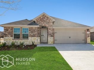 325 War Emblem Ln, Waxahachie, TX 75165