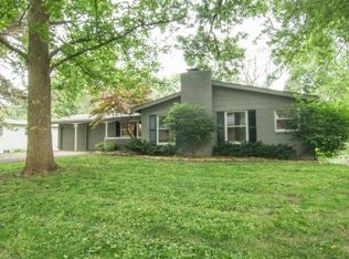 8751 Outlook Dr, Overland Park, KS 66207