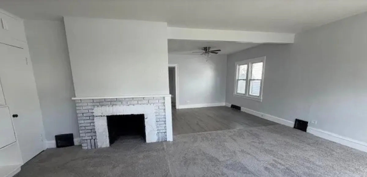 Unit Photo - 3294 E 146th St