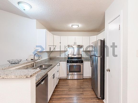 5th image of 12900 Widge Dr