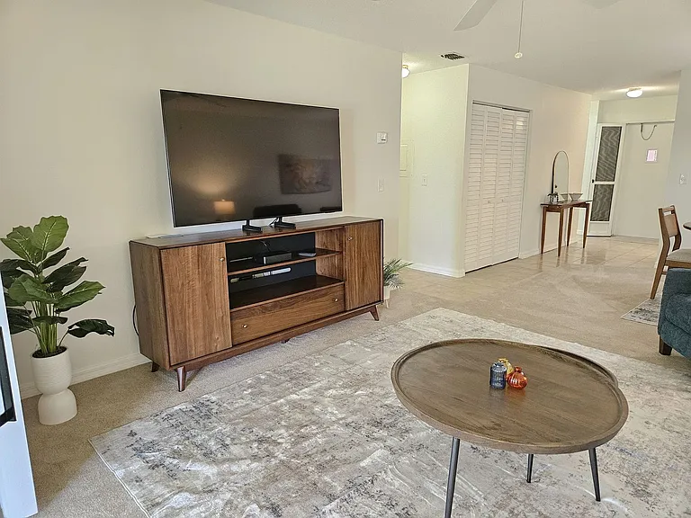 764 Avenida Estancia #206-B — Photo 18