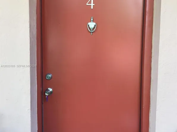 520 SW 4th St, Miami, FL