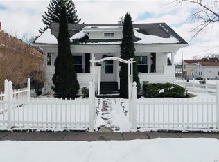 402 Prospect St, Lockport, NY 14094