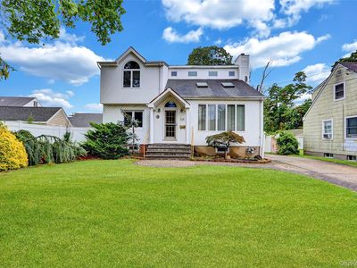 2689 Cedar Court, Oceanside, NY, 11572