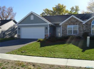 8453 Birchwood Ln, Northwood, OH 43619