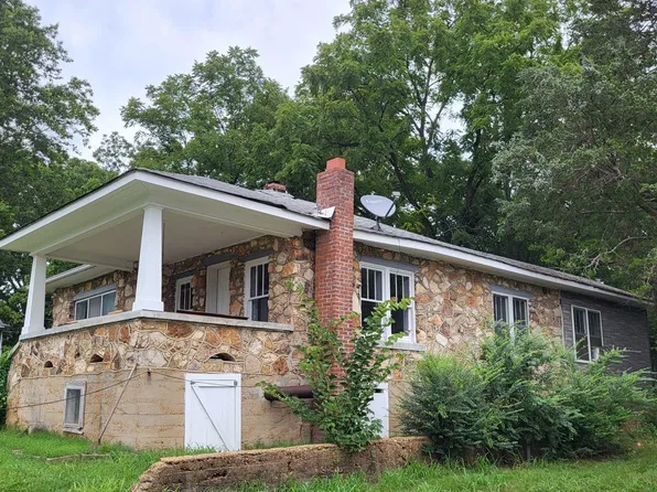 104 N Mound St, Doniphan, MO 63935