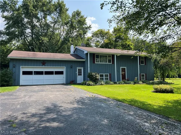 1960 Old Farm St, Ashtabula, OH 44004