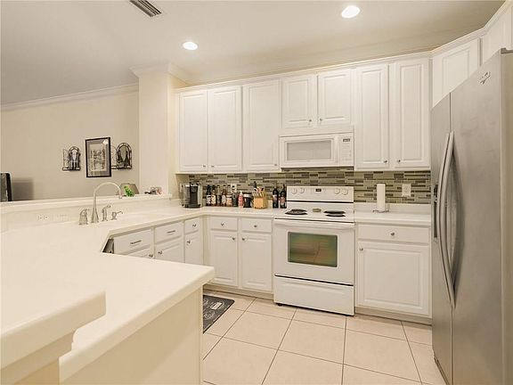4th image of 96181 Stoney Dr #1807