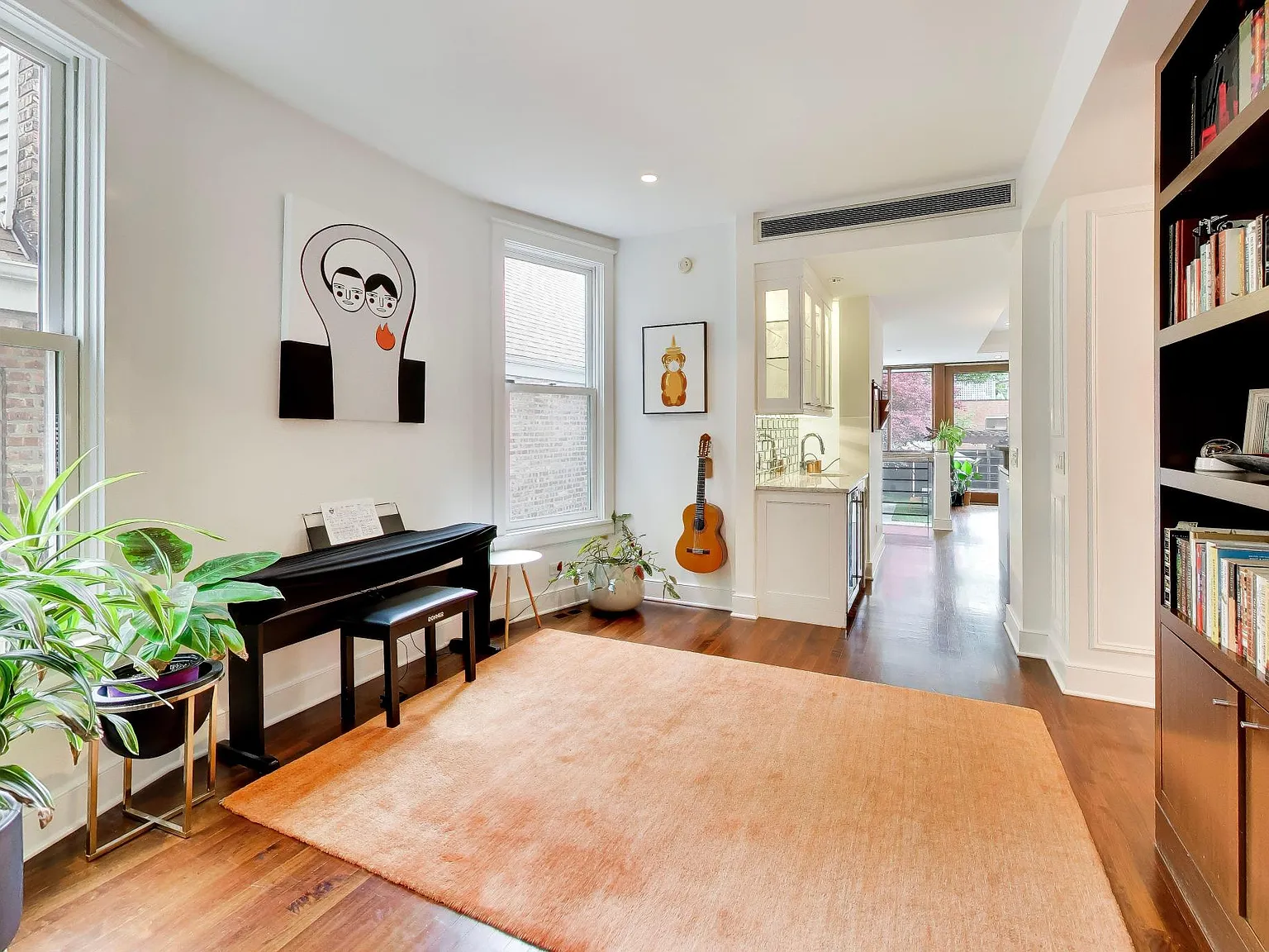 6 bed, 4600 sqft, $12,500 — Photo 4
