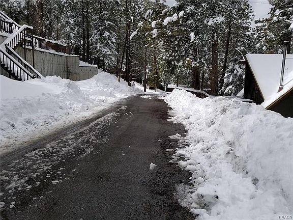 3rd image of 42950 Falls Ave