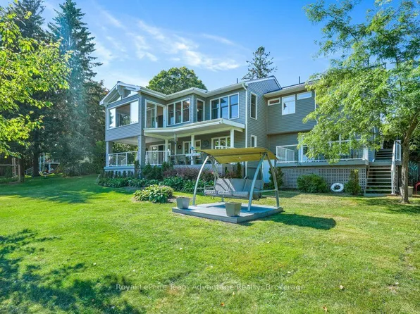 6 Ginnie St, Parry Sound, ON P2A 1L1