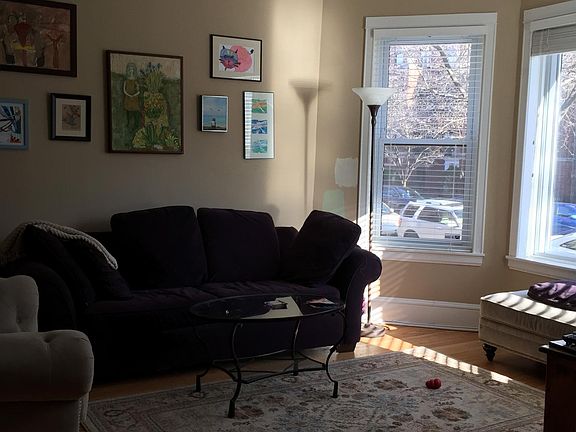 2nd image of 1312 W Cornelia Ave #1