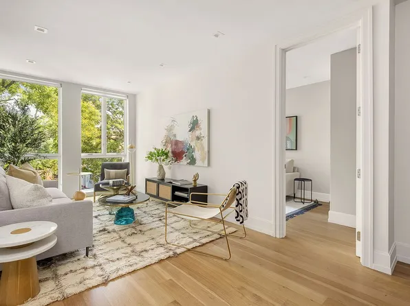 246 Maple St #3A, Brooklyn, NY 11225