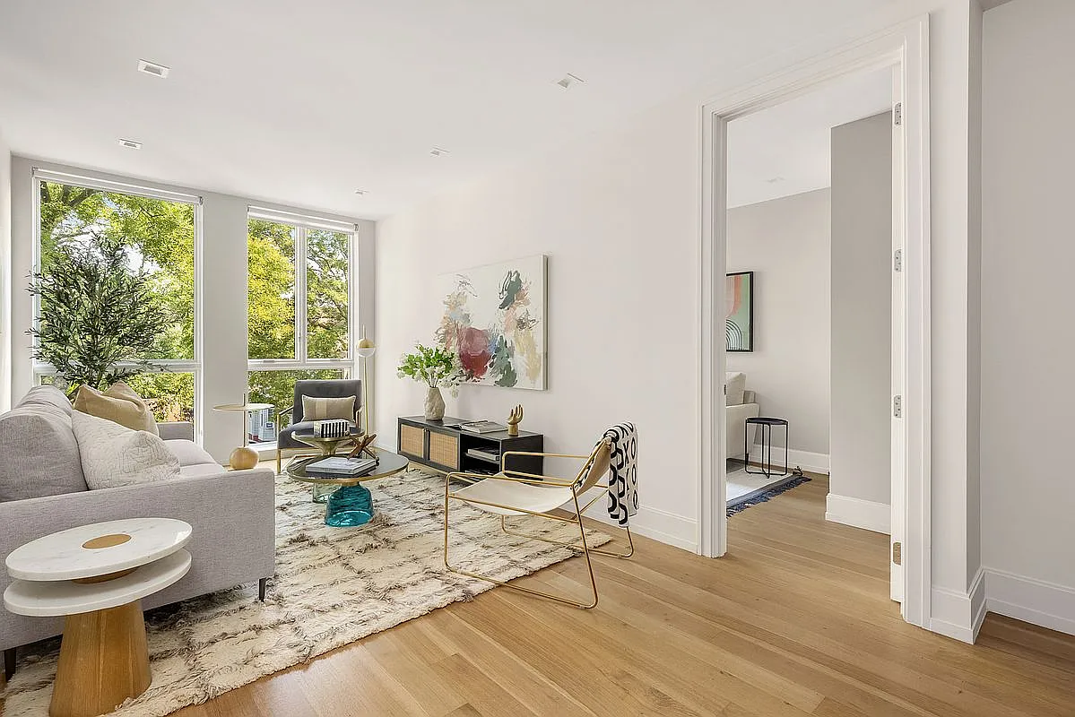 246 Maple St #3A photo 1