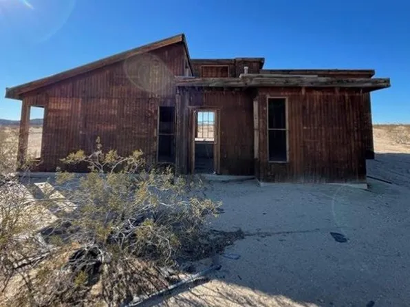 1920 Magical Ave, Joshua Tree, CA 92252
