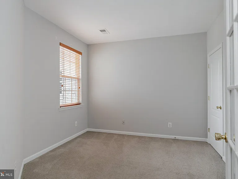 13960 Greendale Dr — Photo 31