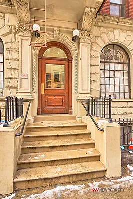 Rented by Keller Williams NYC | media 22
