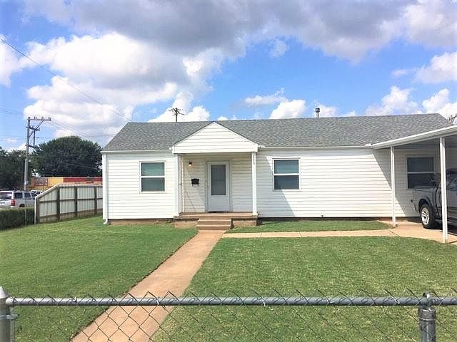 1st image of 833 SW 26th St