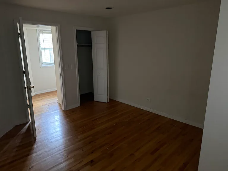 1525 W Augusta Blvd #2 — Photo 5
