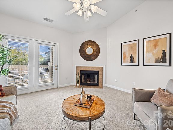 3rd image of 16458 Redstone Mountain Ln