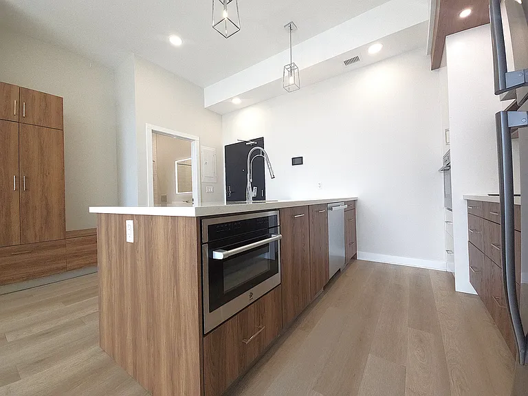 4030 University Ave NW — Photo 59