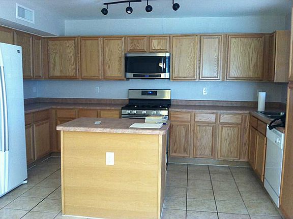 4th image of 9552 Robert Holt Dr