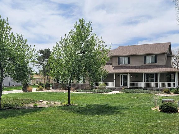 2nd image of 2113 Grandview Dr E