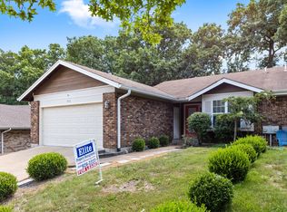 1032 Ridgeway Meadow Dr, Ballwin, MO 63021