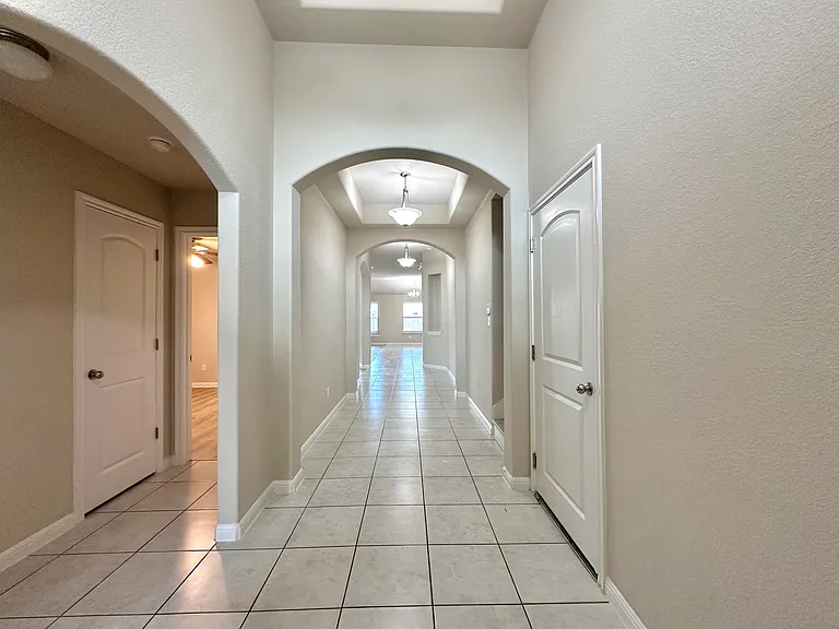 5977 Malta Cir — Photo 2