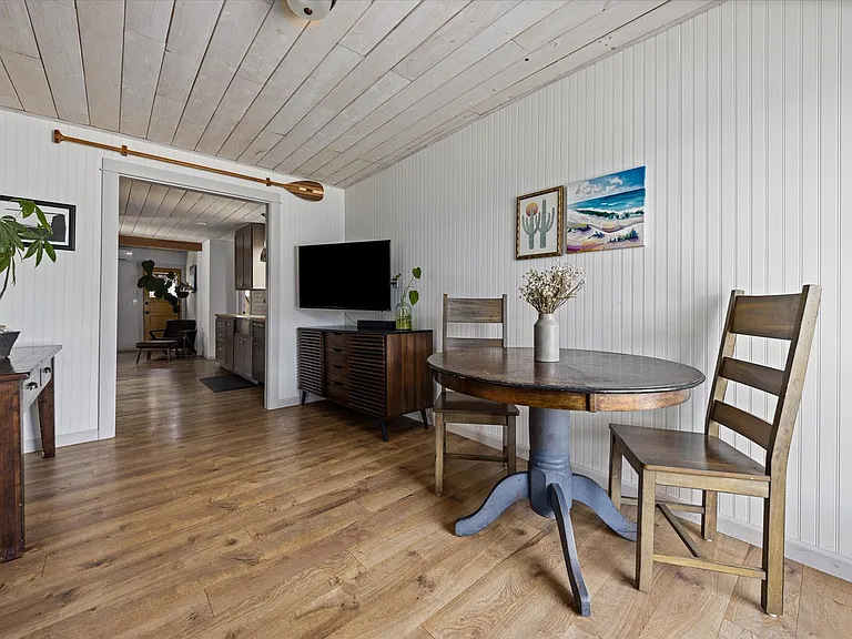 244 Windward Ave — Photo 4