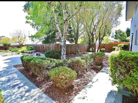 5th image of 19997 Anita Ave