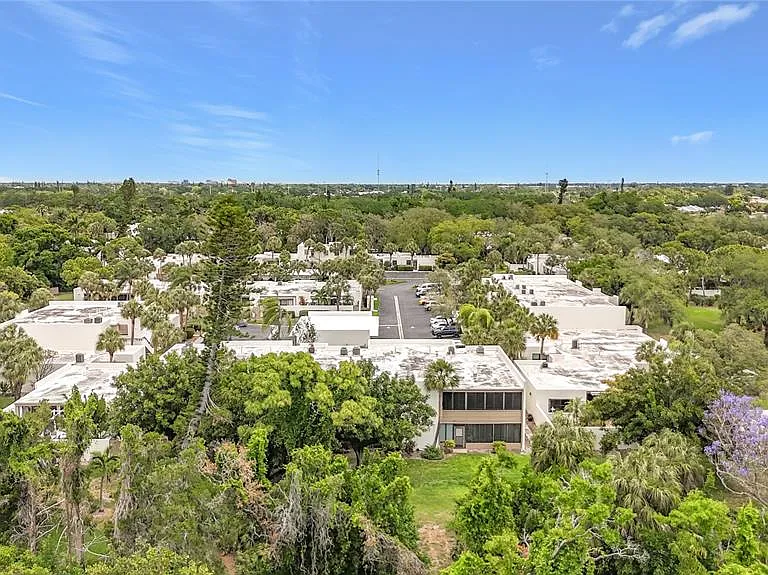 434 Palm Tree Dr #434 — Photo 39