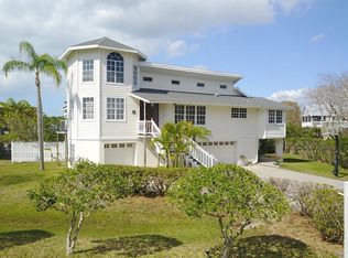 612 Florida Blvd, Crystal Beach, FL 34681