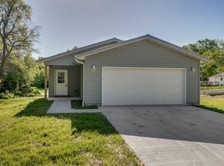520 N Buffalo St, Marshfield, MO 65706