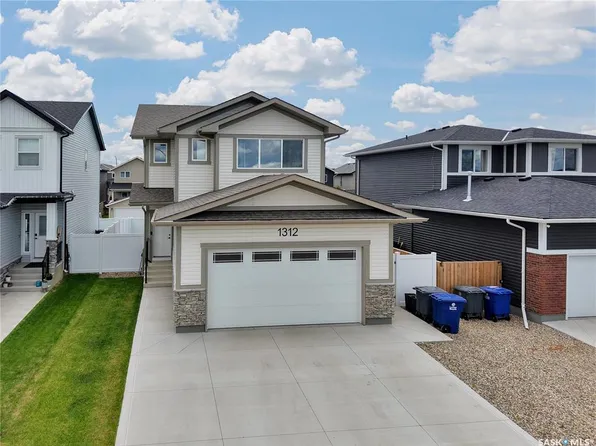 1312 Parr Hill DRIVE, Martensville, SK S0K 2T1