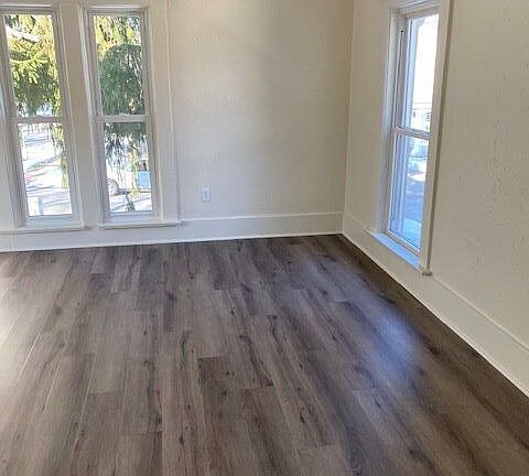 2nd image of 336 Park Ave