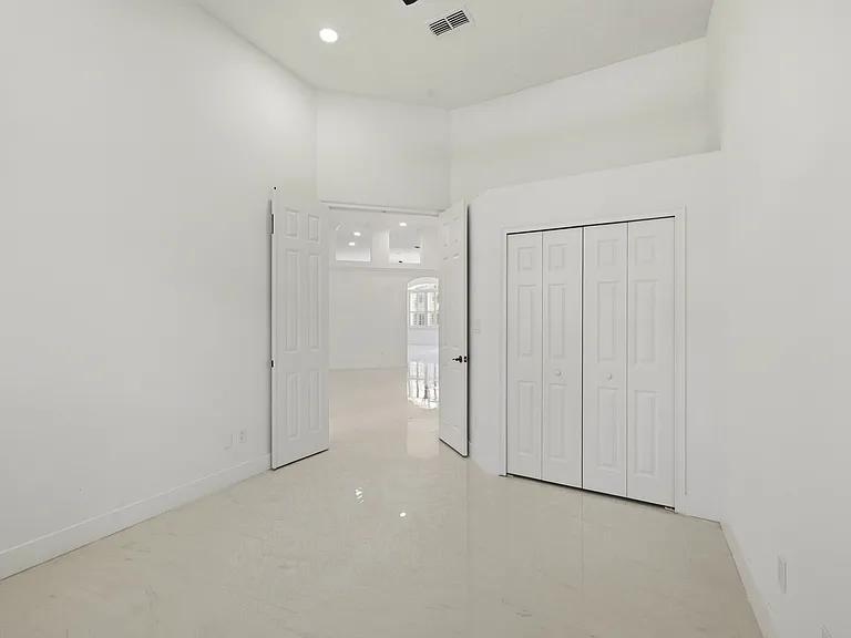 5224 Vistamere Ct — Photo 38