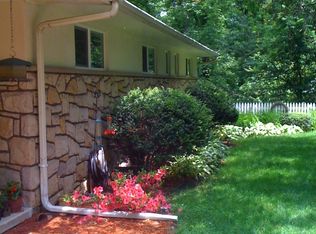 502 Edgehill Dr, Saint Albans, WV 25177