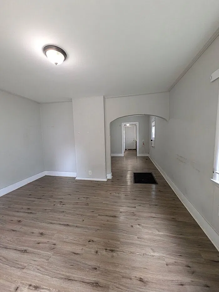 3 bed, 2.0 bath, $800 — Photo 3