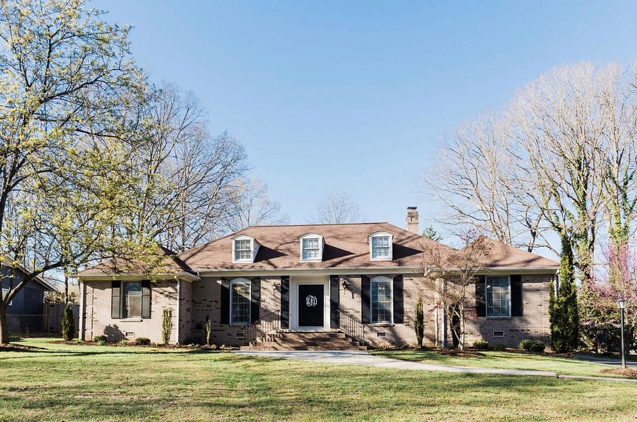 1231 18th Ave NE, Hickory, NC 28601 Zillow