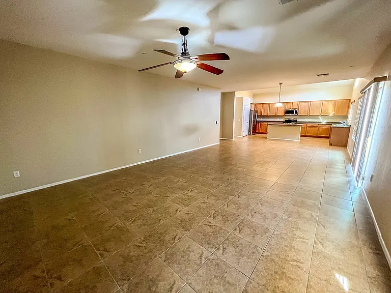 853 W Calle Barbitas — Photo 9
