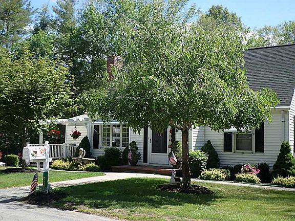 2nd image of 24 Lorraine Ave