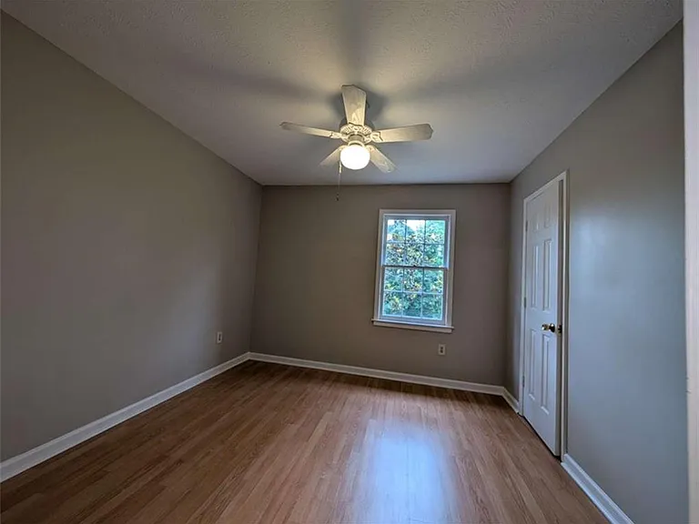 443 Cricket Ridge Ct — Photo 9