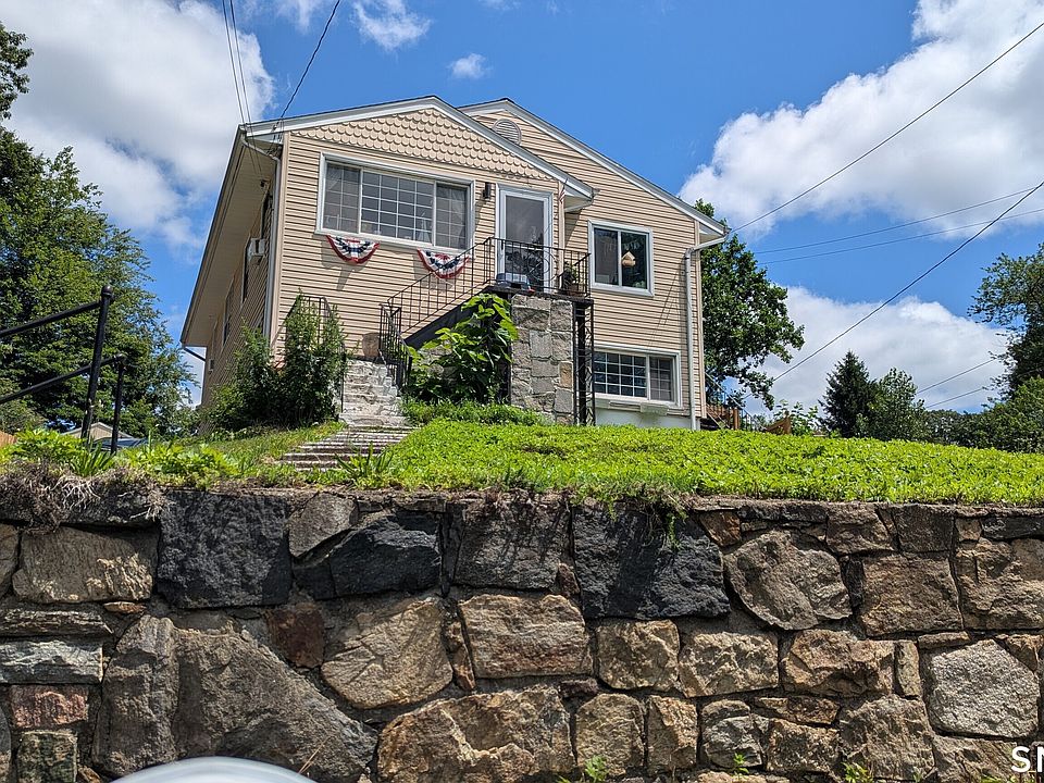 1st image of 282 Lakeside Drive