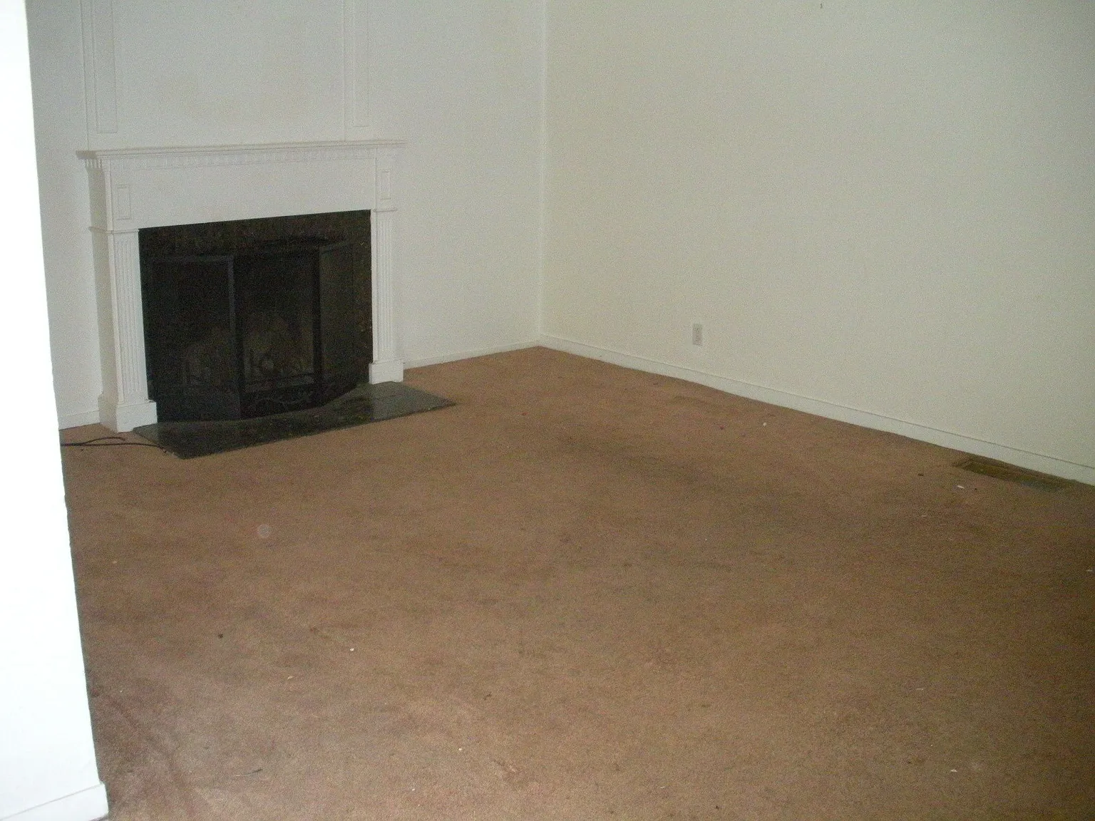4891 U St photo 1