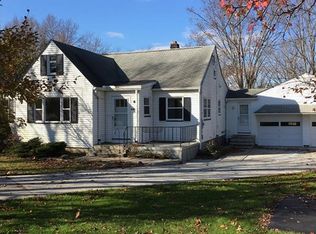 8387 Center St, Garrettsville, OH 44231