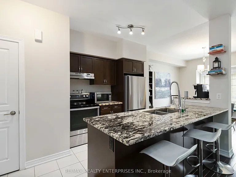 1401 Plains Rd E #93 — Photo 12