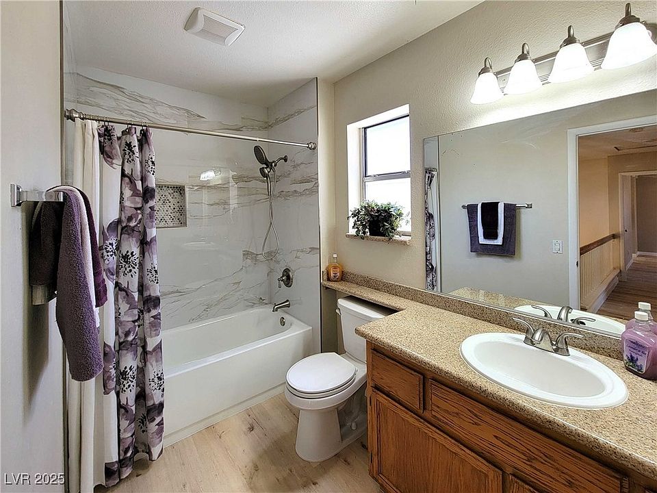2nd image of 2451 Muirfield Ave
