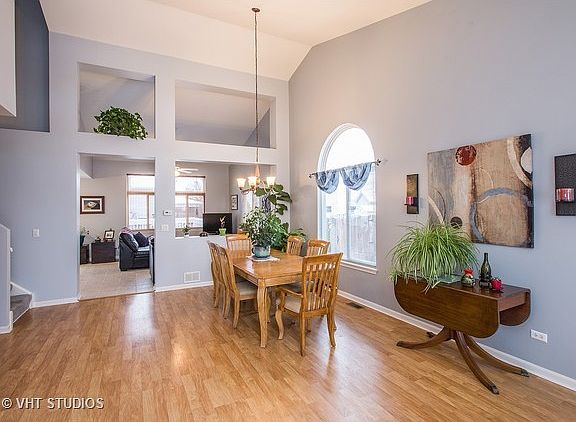 2nd image of 2531 Waterford Ln
