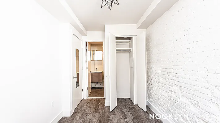 Rented by Nooklyn NYC LLC | media 19